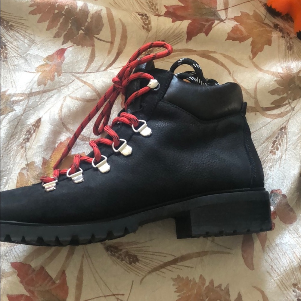 Steve Madden hiking boots